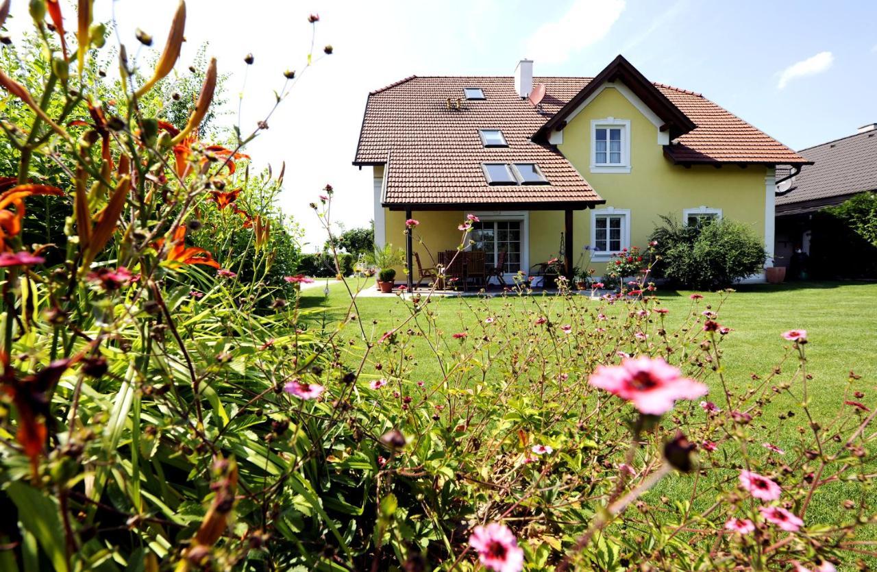 Gaestehaus Familie Trachsler Otel Rohrendorf bei Krems Dış mekan fotoğraf