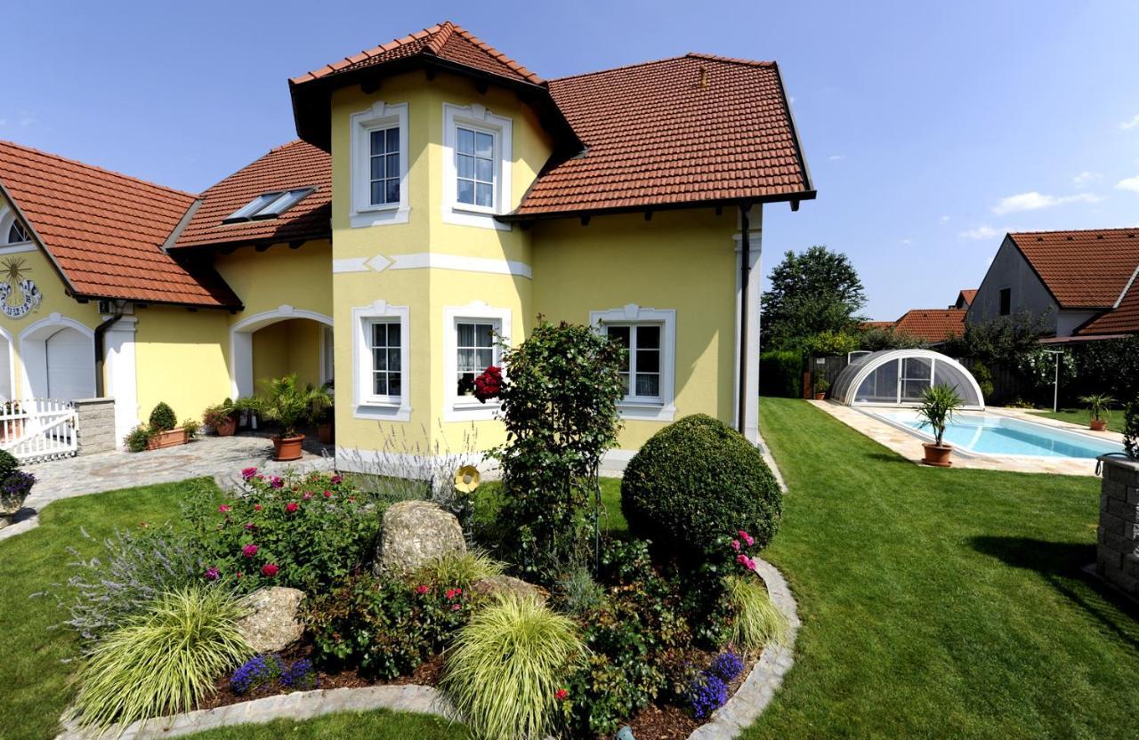 Gaestehaus Familie Trachsler Otel Rohrendorf bei Krems Dış mekan fotoğraf